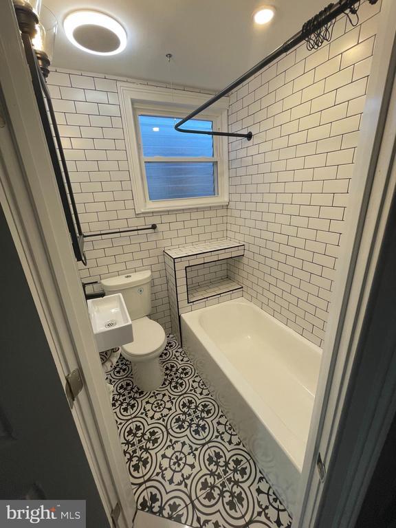 Foto del edificio - 1839 E Clementine St