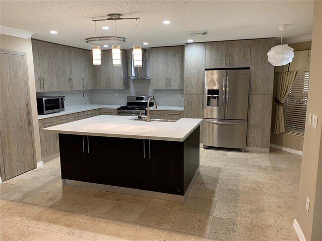 Foto del edificio - 4216 SW 153rd Terrace