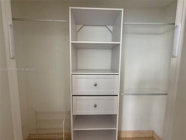 Building Photo - 1050 Brickell Ave