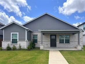 Building Photo - 4066 Dayton Dr