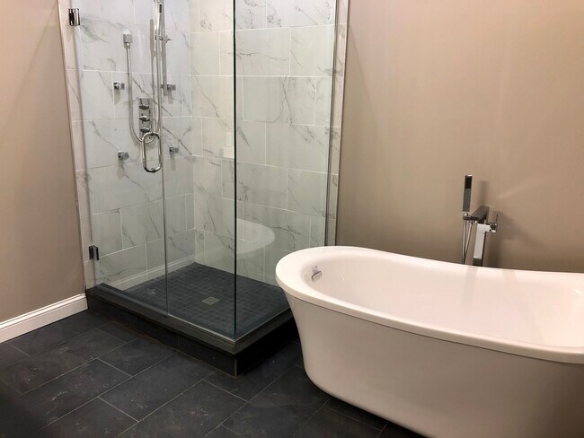 Foto del edificio - 108 N Washington Ave