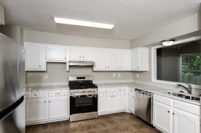 Building Photo - 6611 Nelson Way Dr