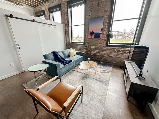 Foto del edificio - 403 W 4th St N