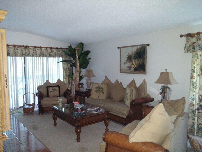 Foto del edificio - 3720 Freshwater Dr