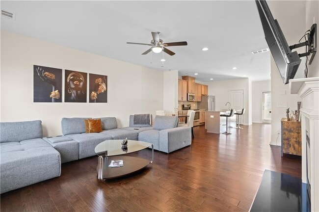 Building Photo - 887 Ambient Way