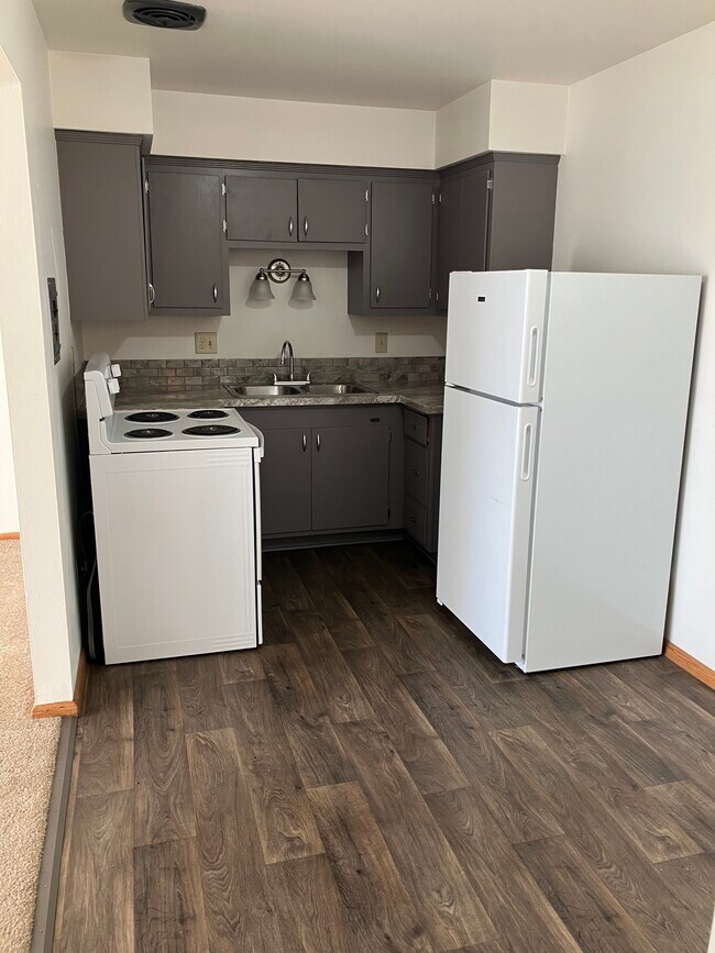 Foto del edificio - Parkside Pool Apartments