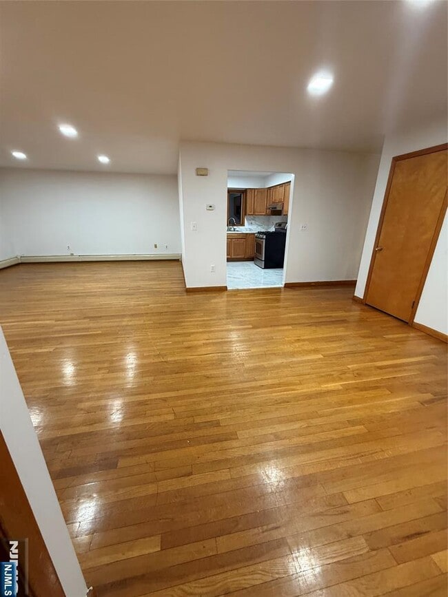 Foto del edificio - 967 E 23rd St