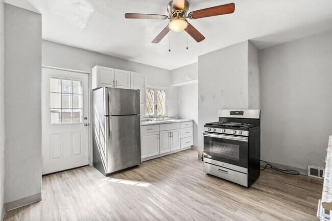 Foto del edificio - 4408 Woolslayer Wy