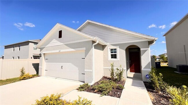 Building Photo - 227 Eagleview Loop