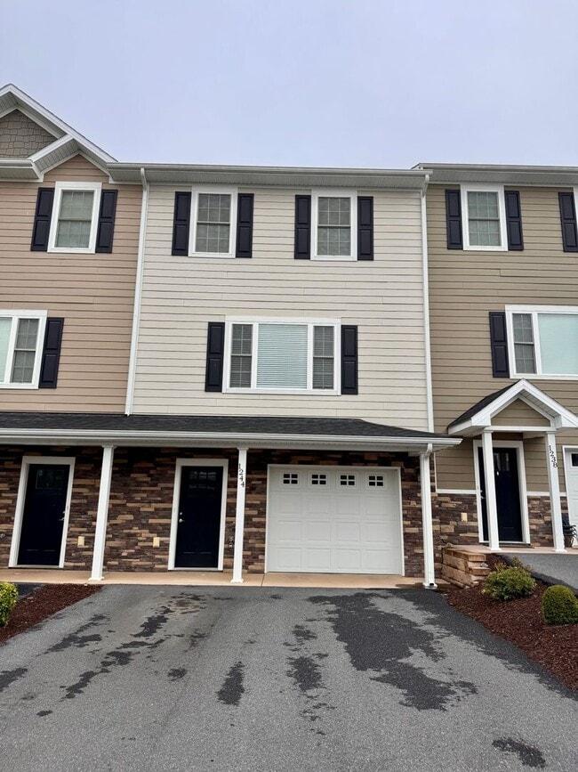 Building Photo - 1244 Harvest Ct
