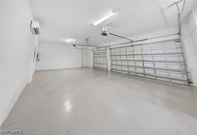 Foto del edificio - 14930 Blue Bay Cir