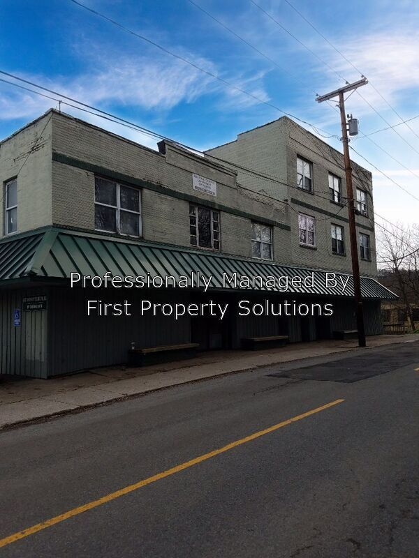Primary Photo - 422 City Ave