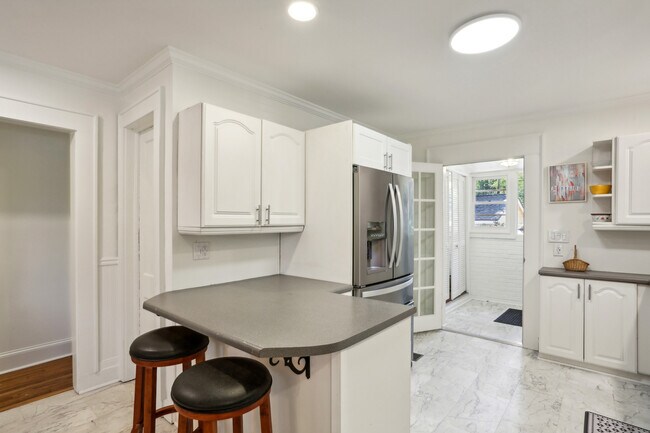 Foto del edificio - 1003 Glenwood Ave SE
