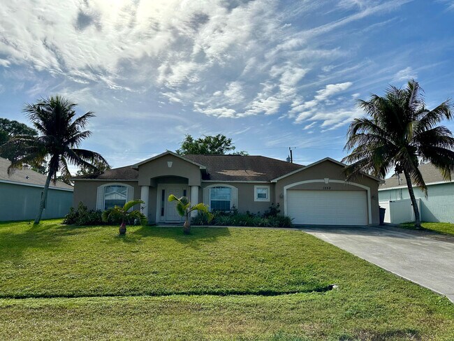 Foto del edificio - 1552 SW Apricot Rd