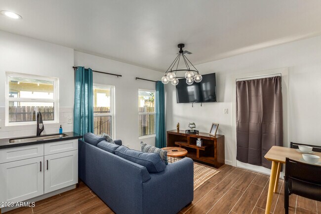 Foto del edificio - 310 N 18th Ave