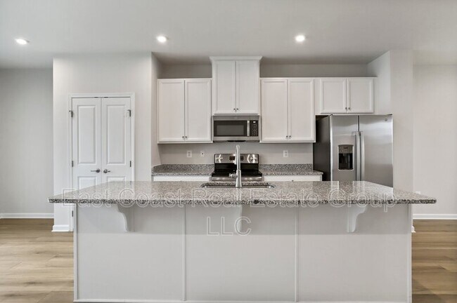 Building Photo - 52 Absolution Dr