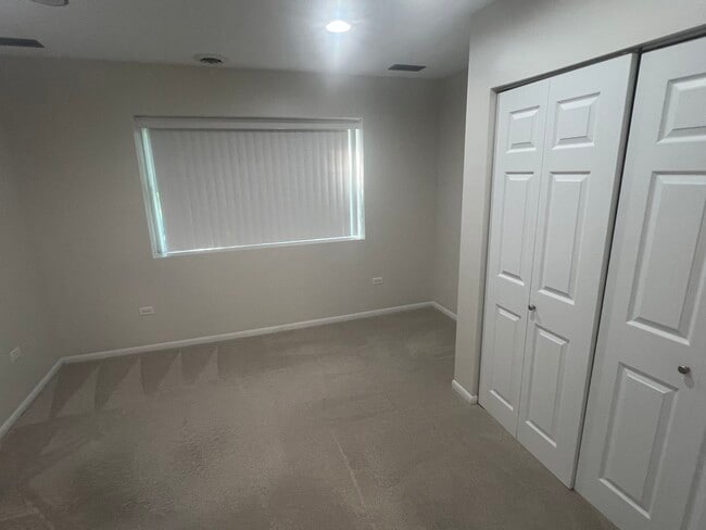 Building Photo - 204 Basswood Dr