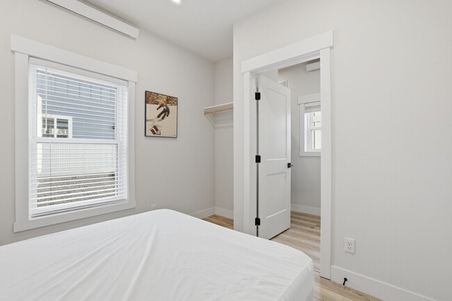 Building Photo - 224 Westwoods Dr