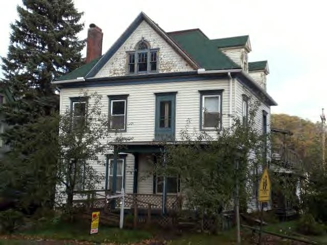 Foto principal - 116 W First St