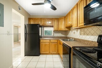 Building Photo - 7900 S Colony Cir