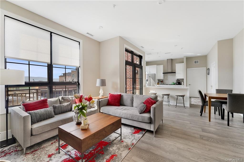 102 Legend Dr Unit 204  