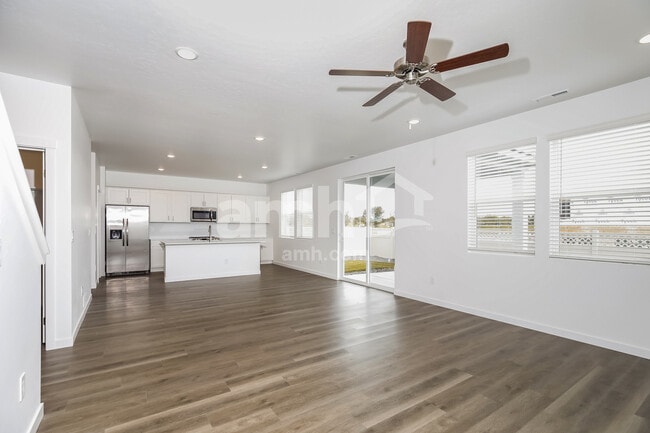 Building Photo - 9271 W Barcelona St