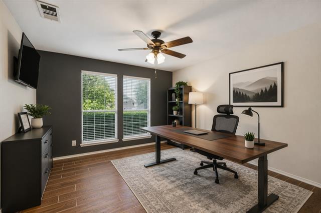 Building Photo - 9121 Liberty Crossing Dr
