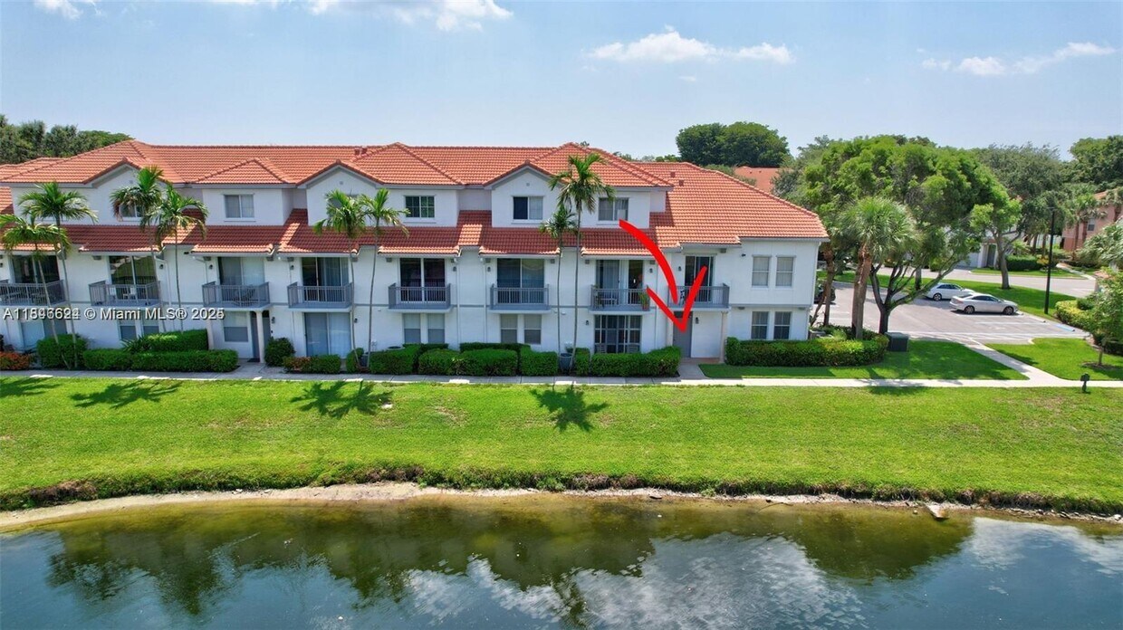 Foto principal - 2016 Alta Meadows Ln