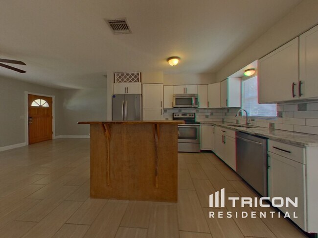 Foto del edificio - 1184 Robmar Rd