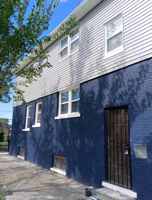 Building Photo - 8845 Meyers Rd