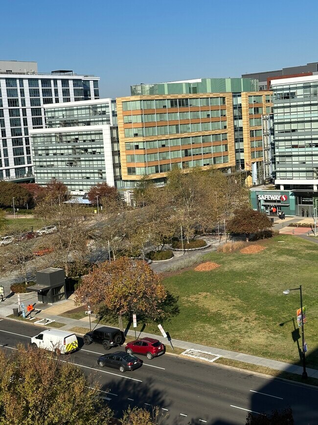 Foto del edificio - 300 M St SW