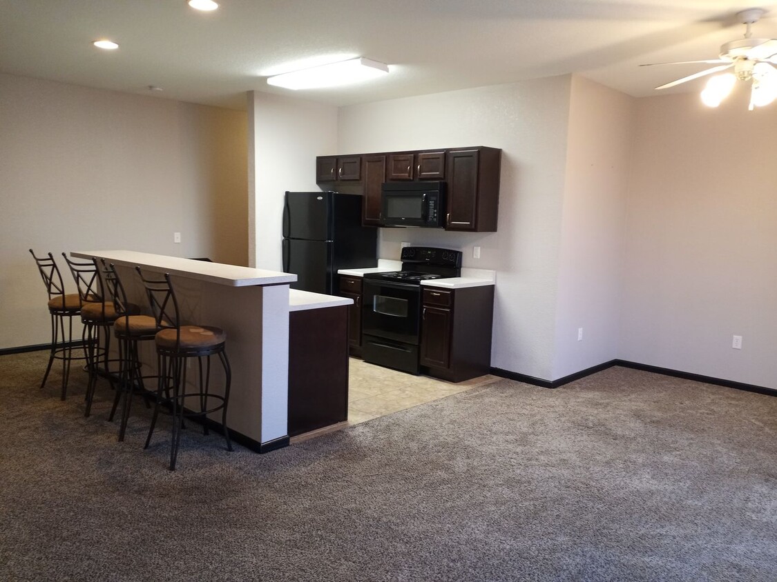 Primary Photo - Large two bedroom apartment about a block ...