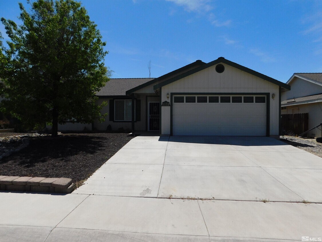 1657 Round Up Rd, Fernley, NV 89408 House Rental in Fernley, NV