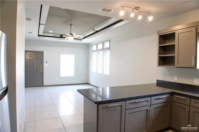 Building Photo - 16 Teague Ave