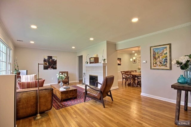 Building Photo - 50 Woodmere Ln
