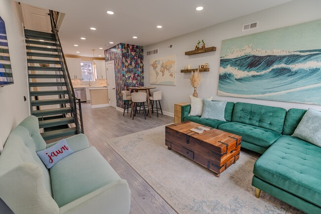 Building Photo - 1828 Hoffman St