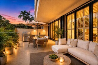 Building Photo - 251 Crandon Blvd