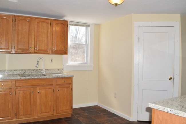 Building Photo - 55 Mendon St