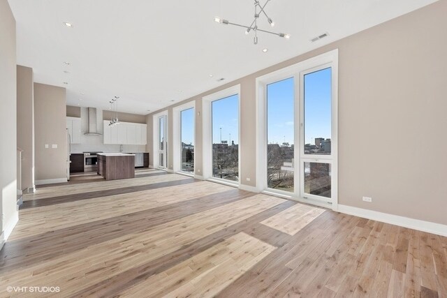 Building Photo - 832 W Cullerton St