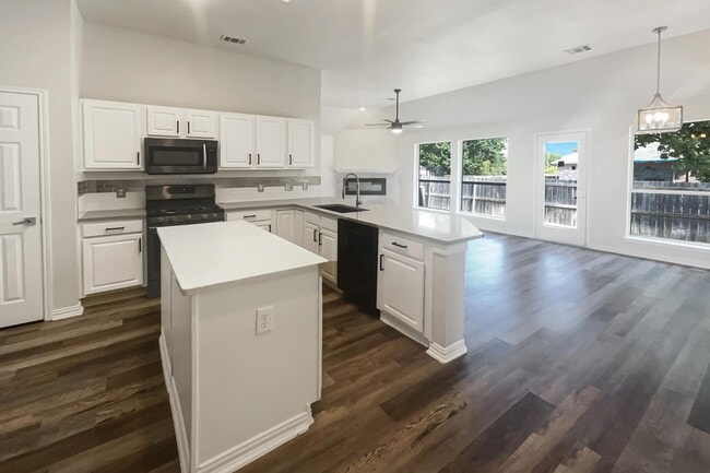 Photo - MOVE IN READY House