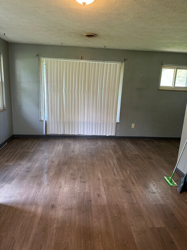 Building Photo - 623 Bonnycastle Ave