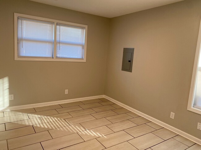 Foto del edificio - 77 Briarcliff Dr