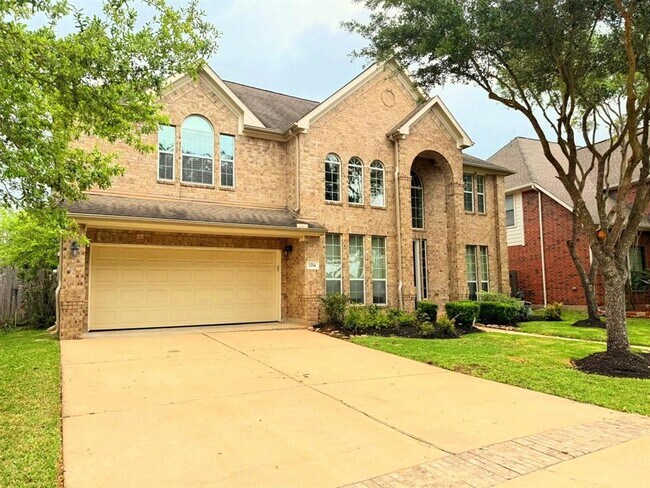 Foto del edificio - 2214 Jurgensen Ln