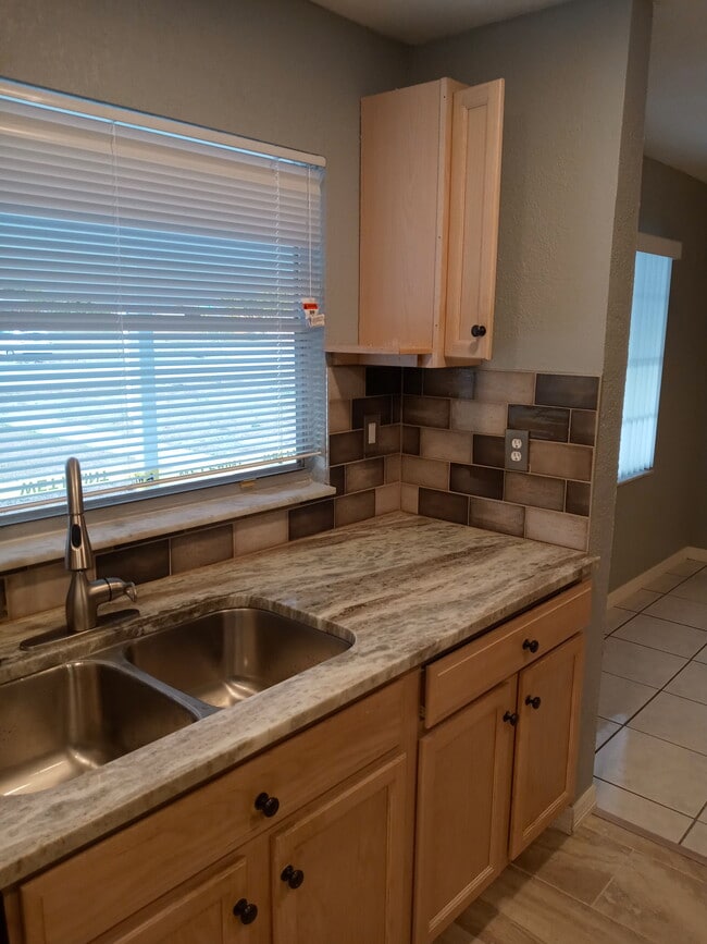 Foto del edificio - 4653 Crescent Rd