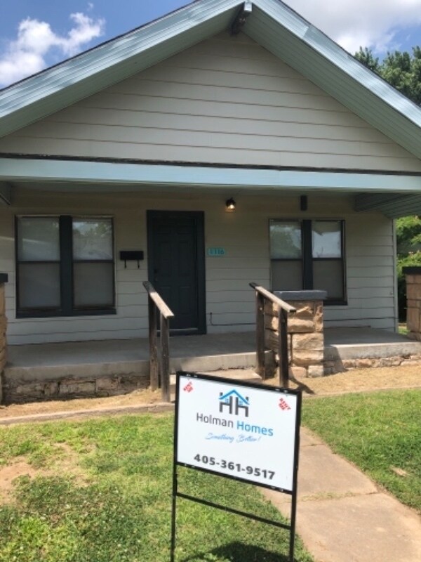 Foto principal - 1116 E Broadway St