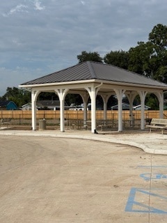 Building Photo - Capstone at the Oaks