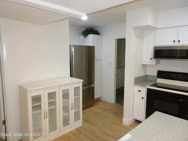 Foto del edificio - 901 Fairhaven St NE