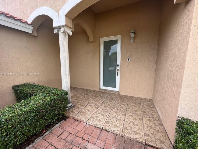 Foto del edificio - 15213 SW 24th St