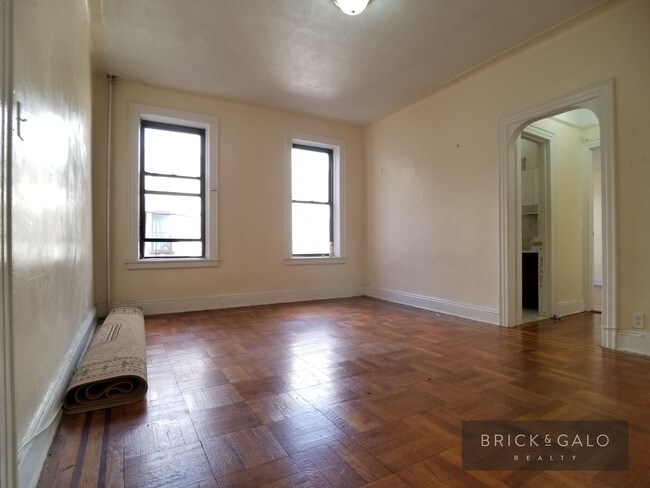 Building Photo - 2100 Westbury Ct