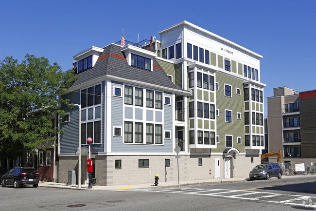 Building Photo - 49 L St